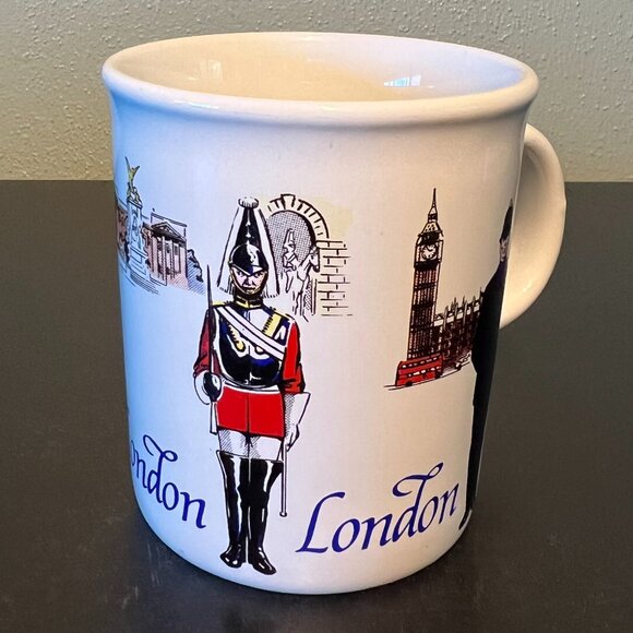 Vintage London England Souvenir Mug Buckingham Palace Beefeater Guards Big Ben - Picture 3 of 9